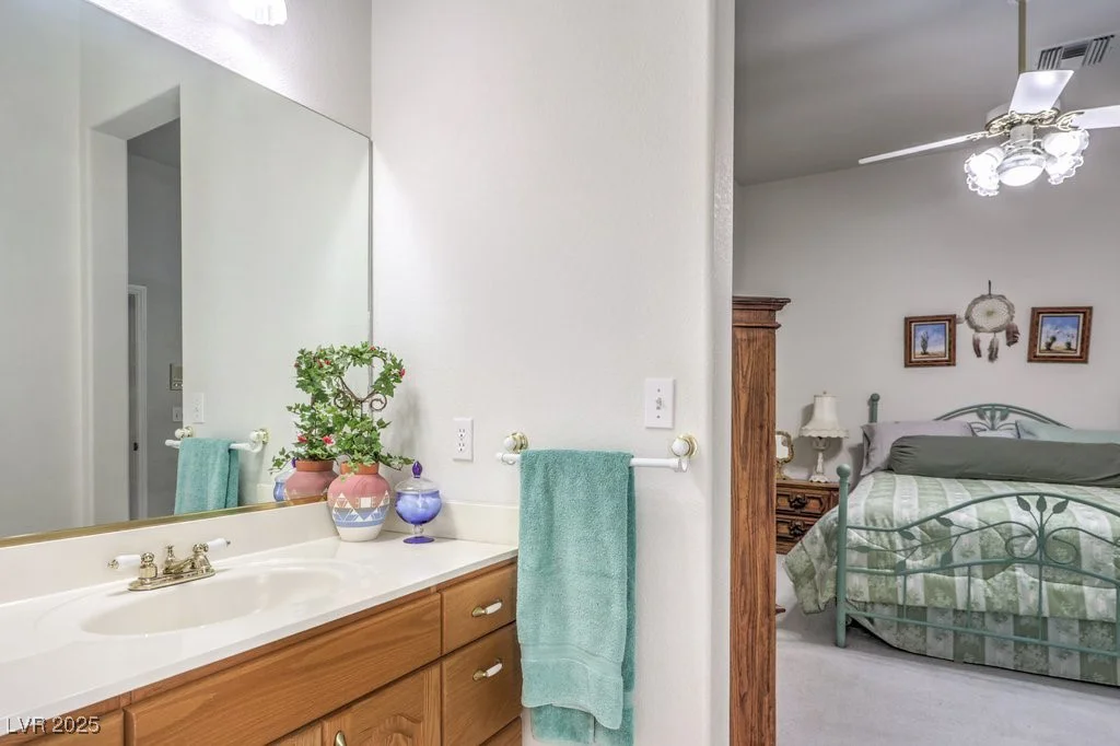4515 Goen, Las Vegas, NV 89121
