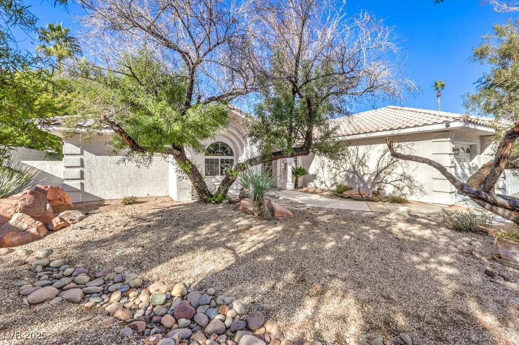 4515 Goen, Las Vegas, NV 89121