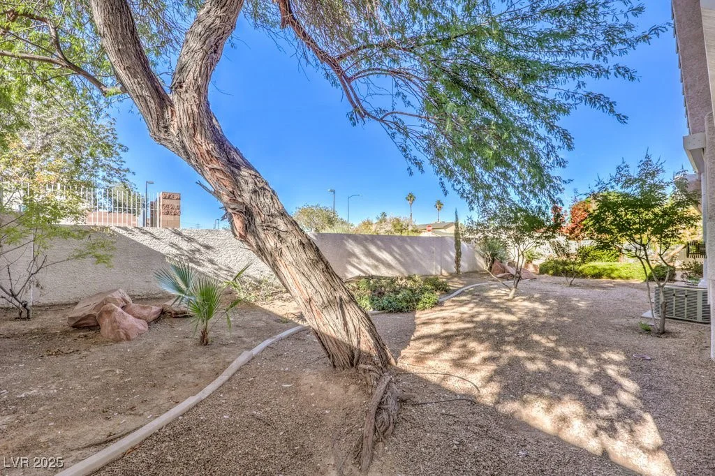 4515 Goen, Las Vegas, NV 89121