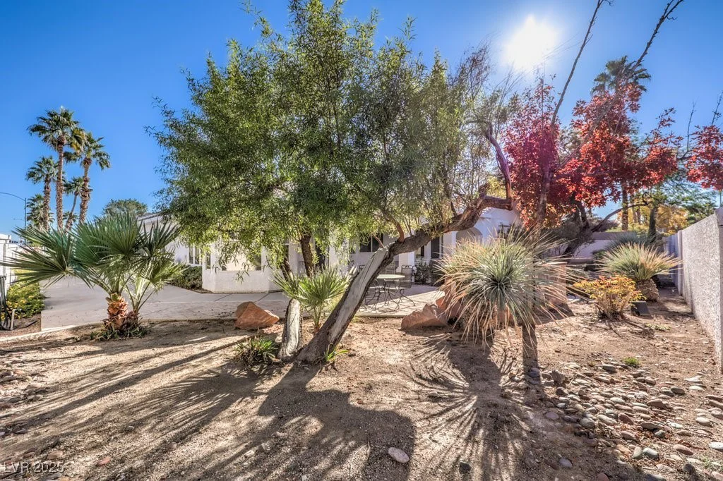 4515 Goen, Las Vegas, NV 89121