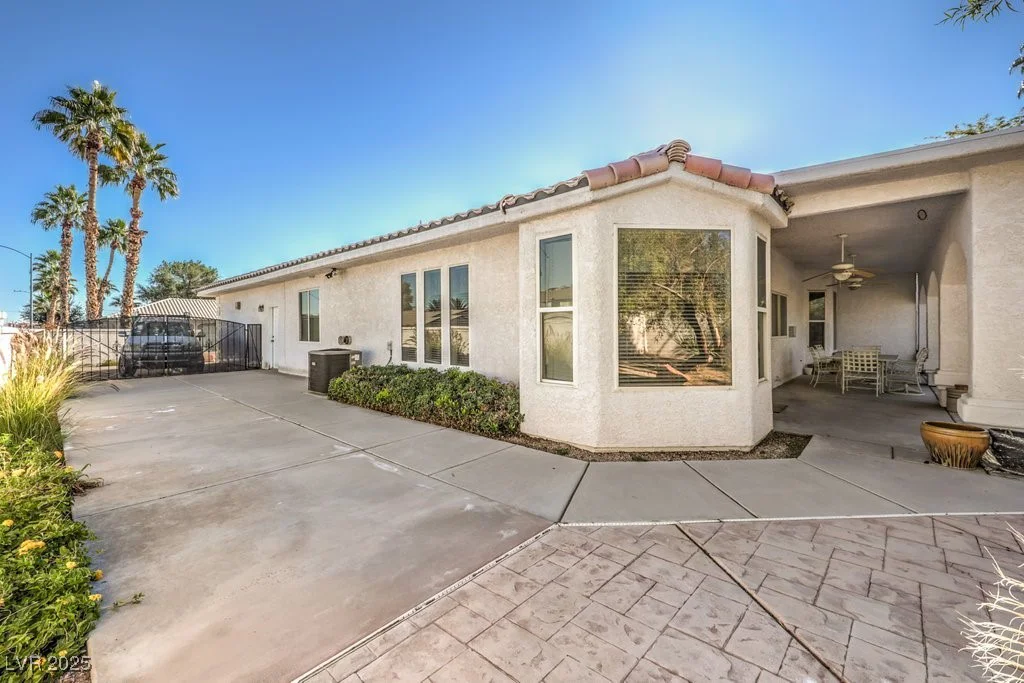 4515 Goen, Las Vegas, NV 89121