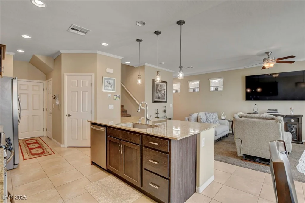 6630 Rocky Reef, Las Vegas, NV 89149