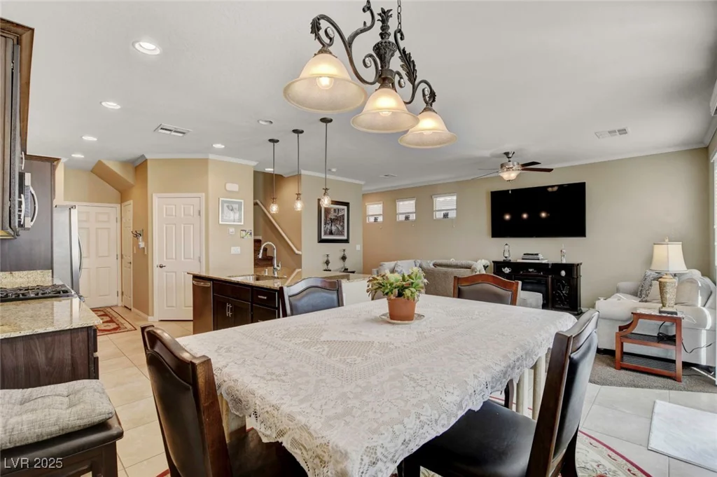 6630 Rocky Reef, Las Vegas, NV 89149