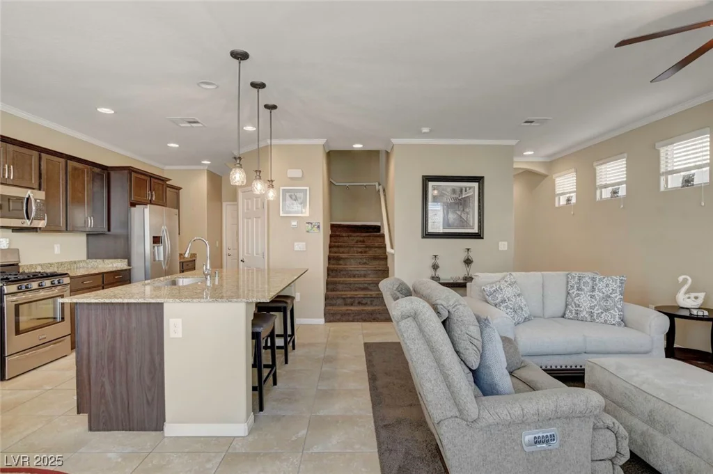 6630 Rocky Reef, Las Vegas, NV 89149