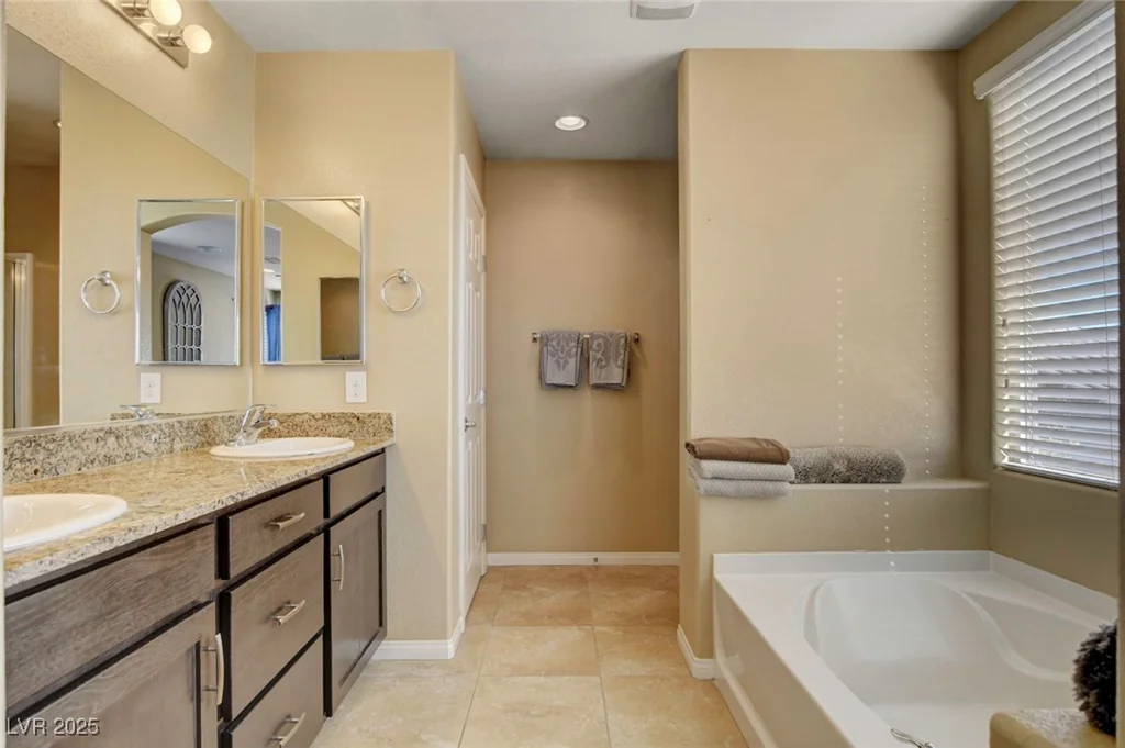 6630 Rocky Reef, Las Vegas, NV 89149