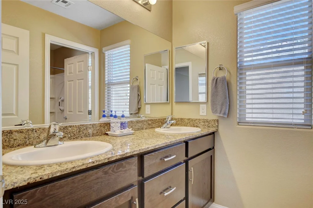 6630 Rocky Reef, Las Vegas, NV 89149