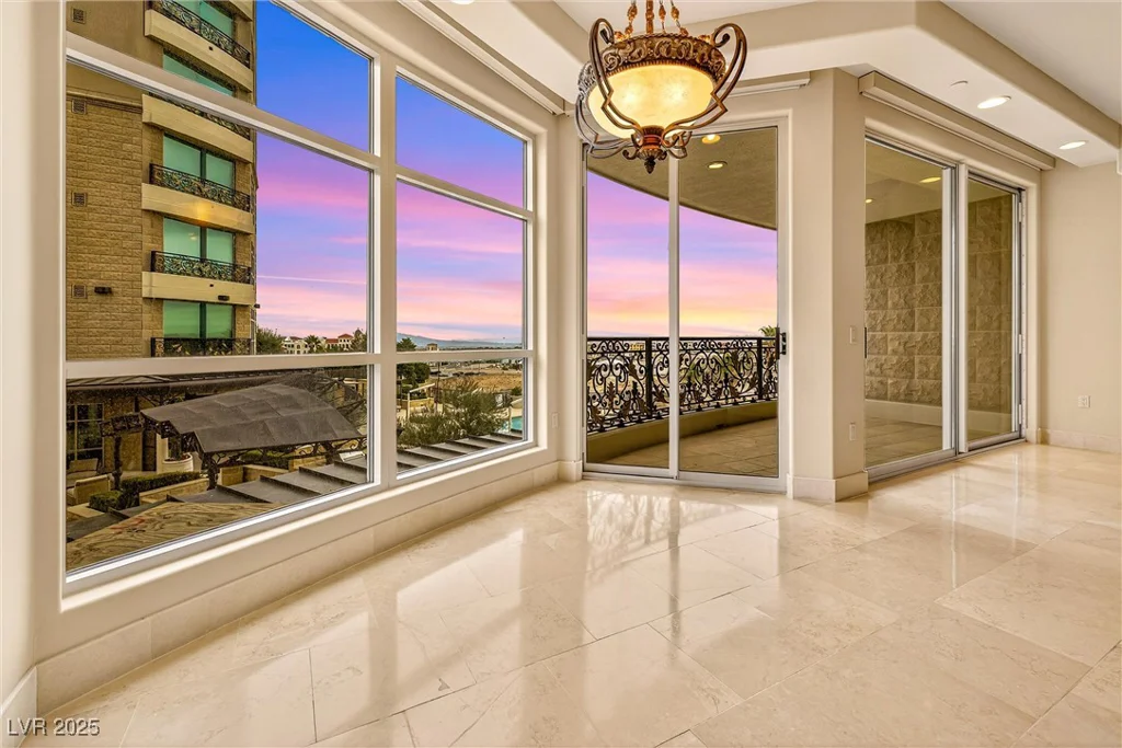 9103 Alta, Las Vegas, NV 89145