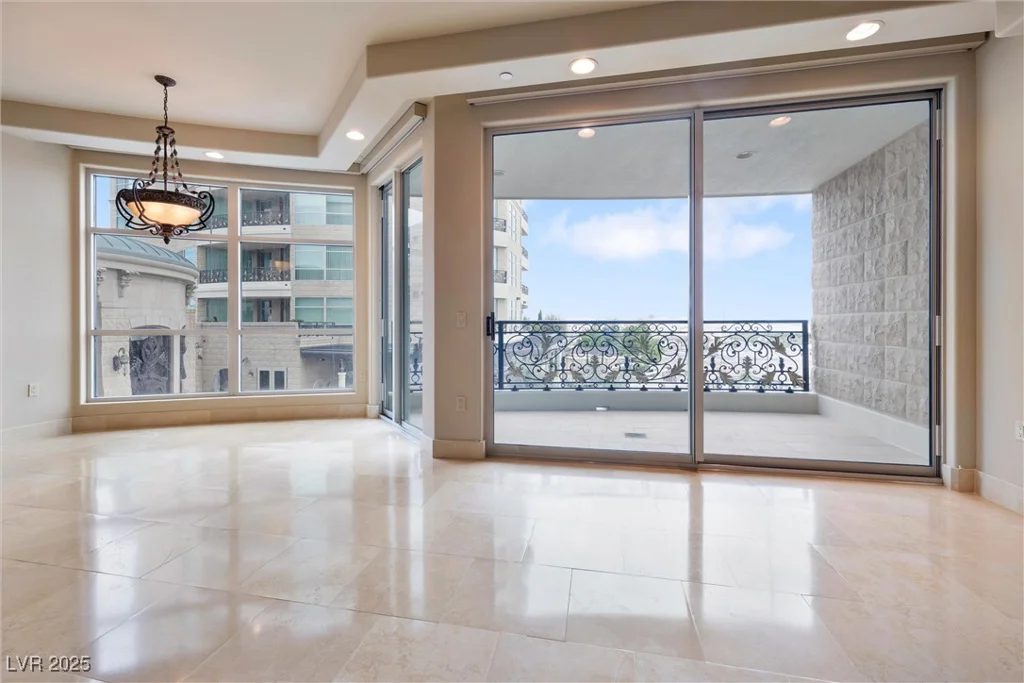 9103 Alta, Las Vegas, NV 89145
