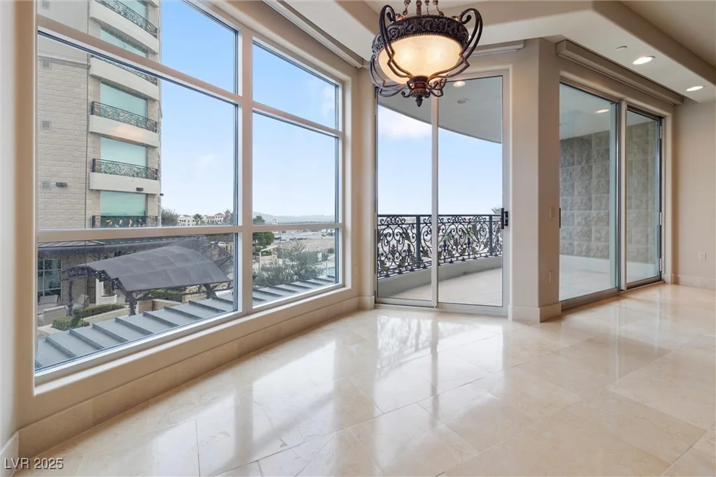 9103 Alta, Las Vegas, NV 89145