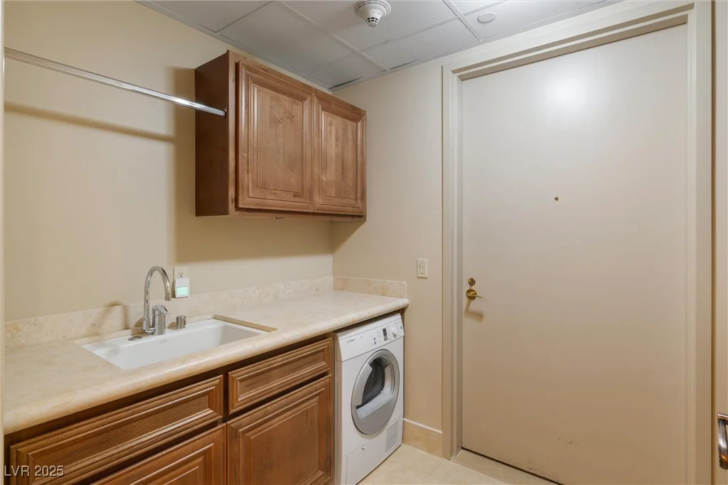 9103 Alta, Las Vegas, NV 89145