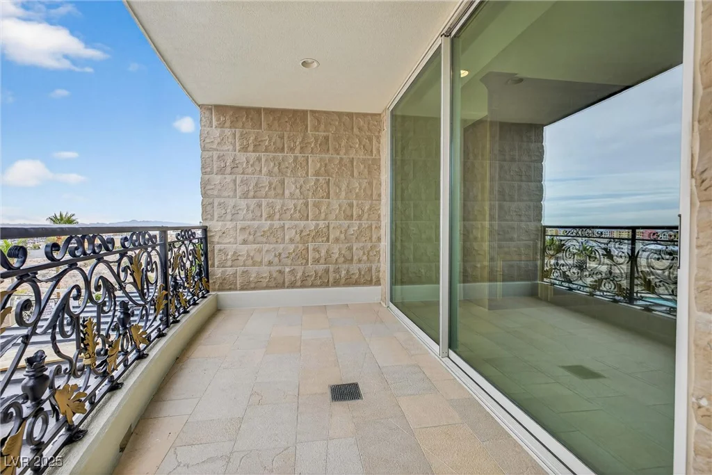 9103 Alta, Las Vegas, NV 89145