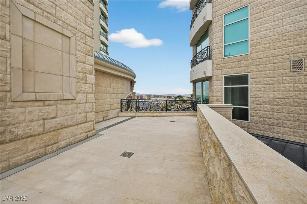 9103 Alta, Las Vegas, NV 89145