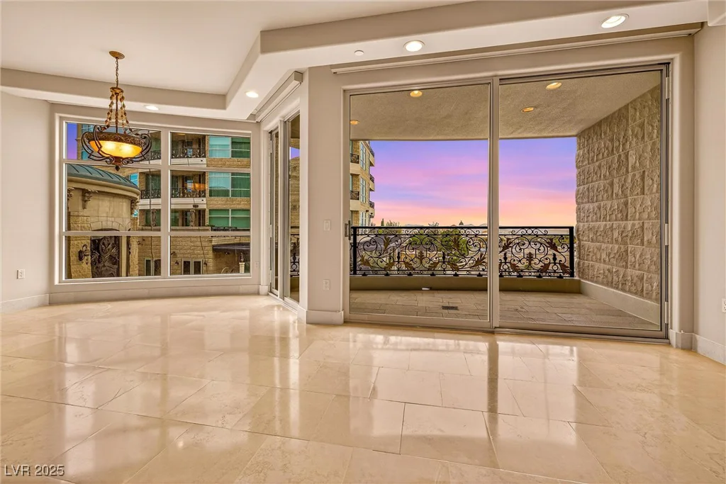 9103 Alta, Las Vegas, NV 89145