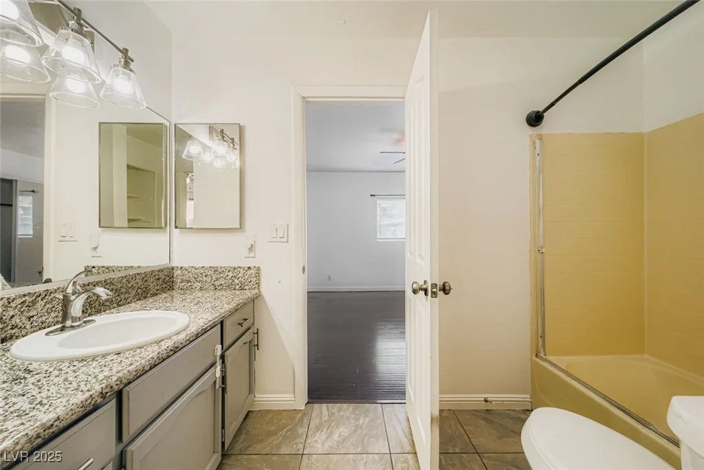 895 Rhinegold, Las Vegas, NV 89110