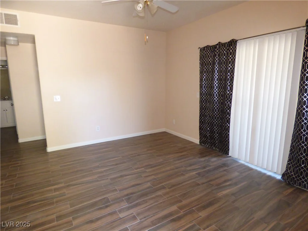 5751 Hacienda, Las Vegas, NV 89122