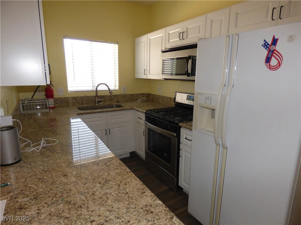 5751 Hacienda, Las Vegas, NV 89122