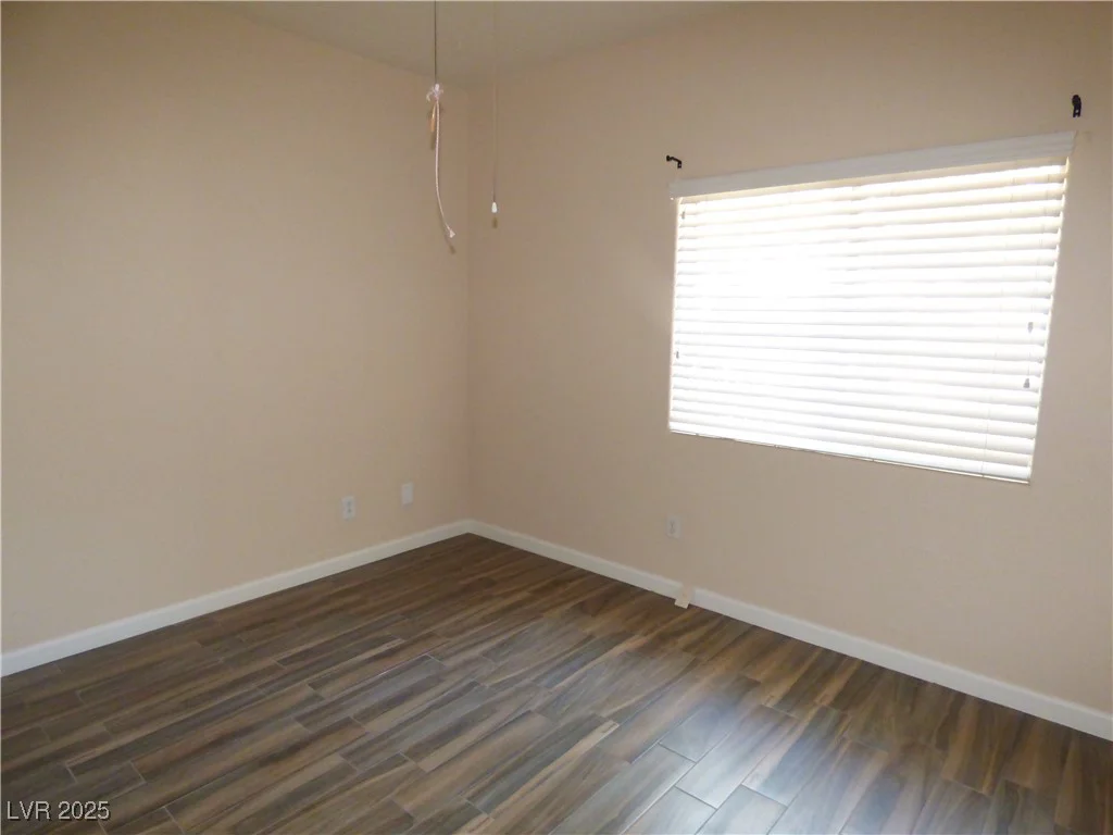 5751 Hacienda, Las Vegas, NV 89122