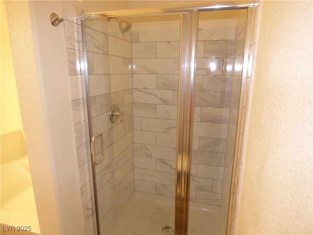 5751 Hacienda, Las Vegas, NV 89122