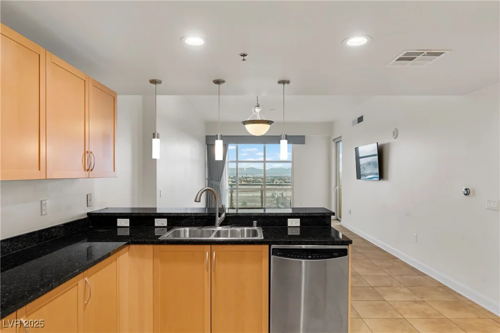 150 Las Vegas, Las Vegas, NV 89101
