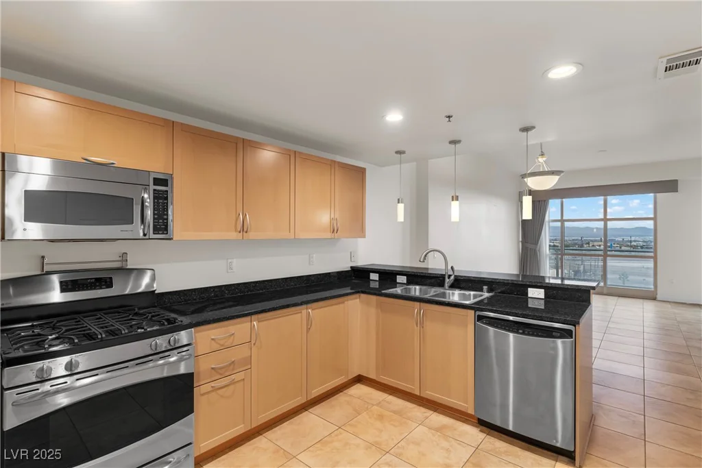 150 Las Vegas, Las Vegas, NV 89101