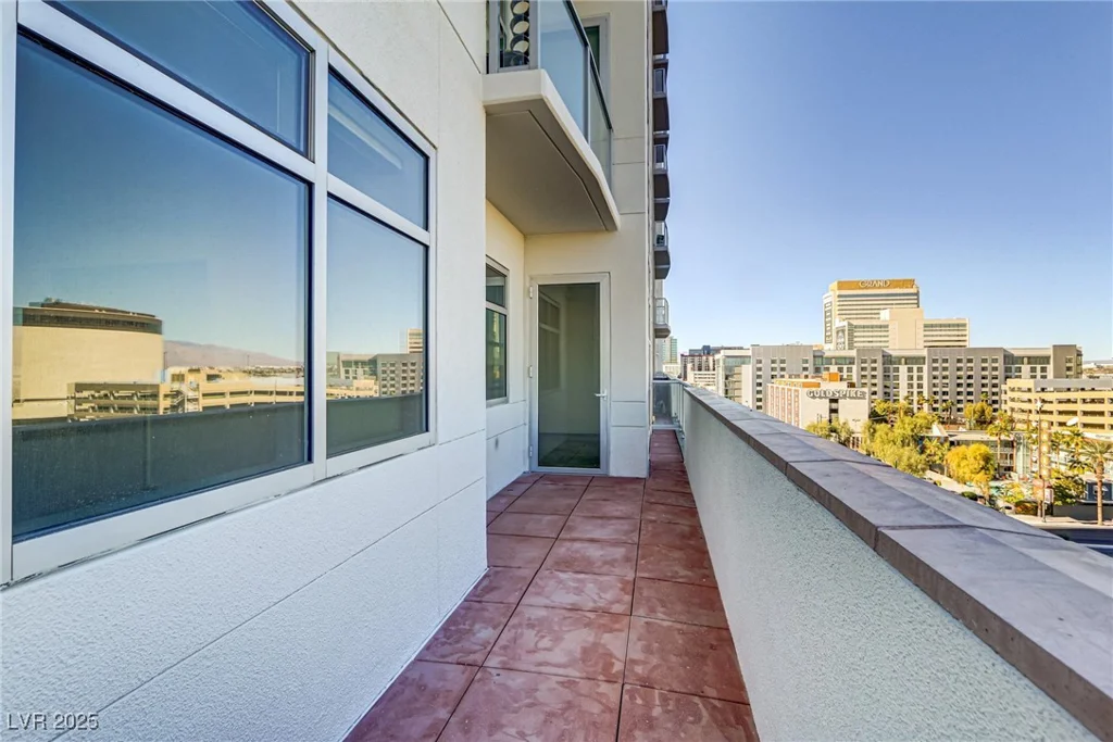 150 Las Vegas, Las Vegas, NV 89101