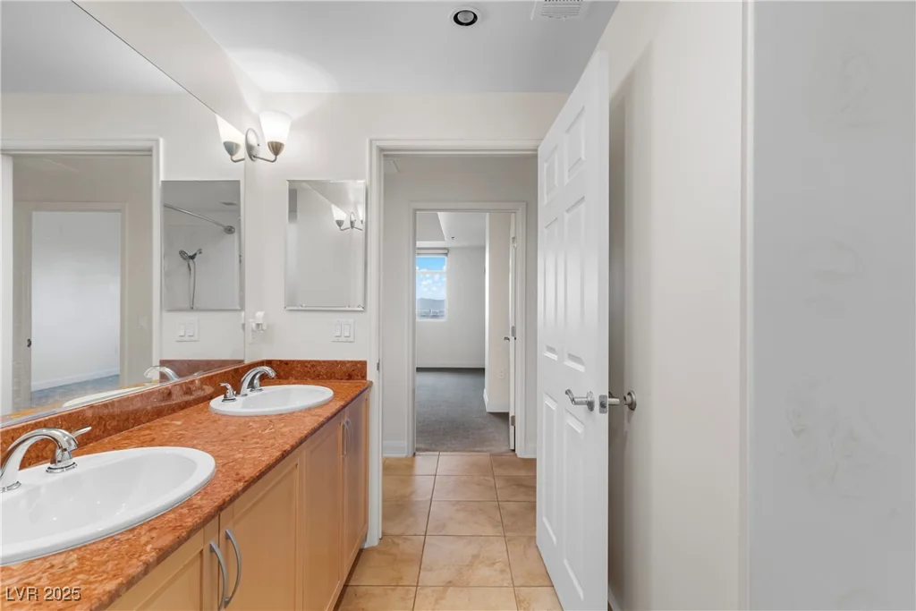 150 Las Vegas, Las Vegas, NV 89101