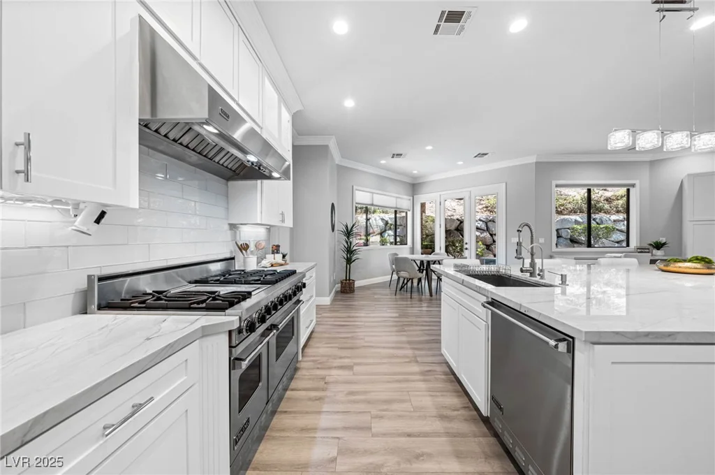 29 Soaring Bird, Las Vegas, NV 89135
