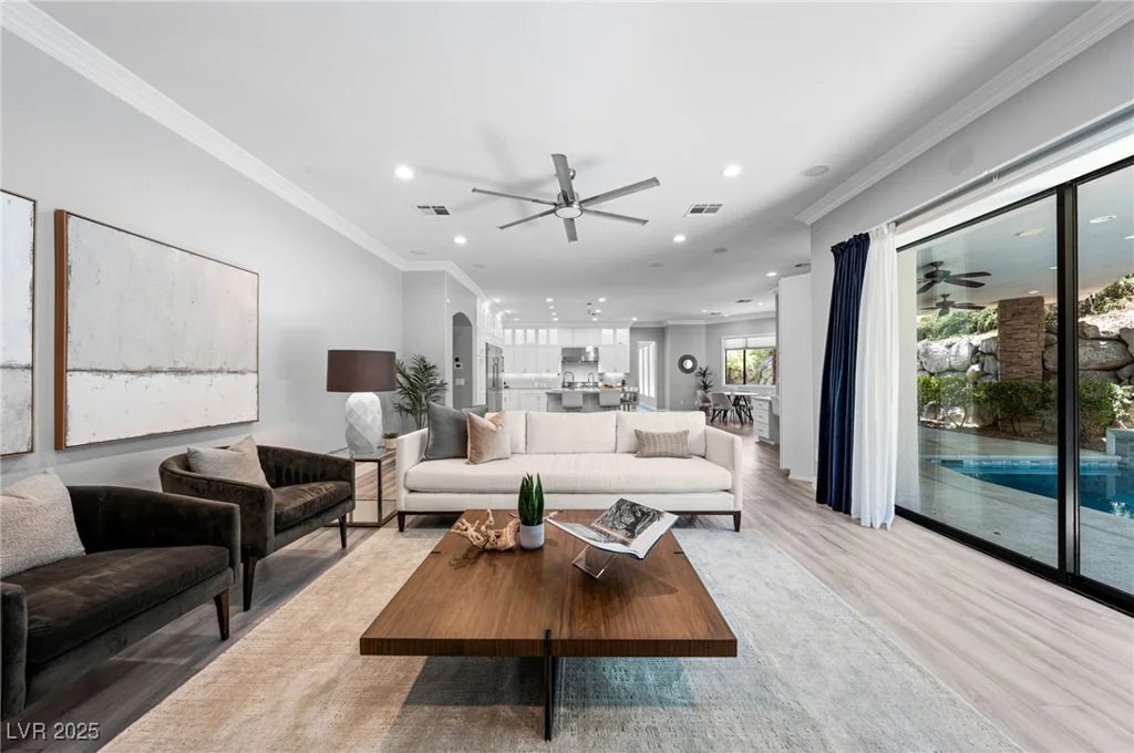 29 Soaring Bird, Las Vegas, NV 89135