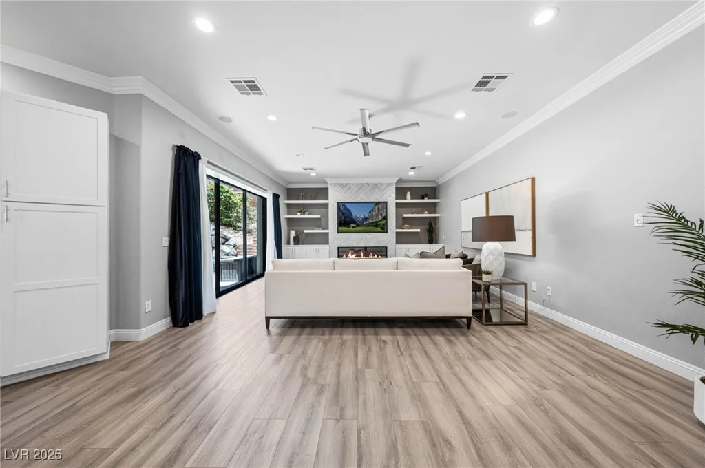 29 Soaring Bird, Las Vegas, NV 89135