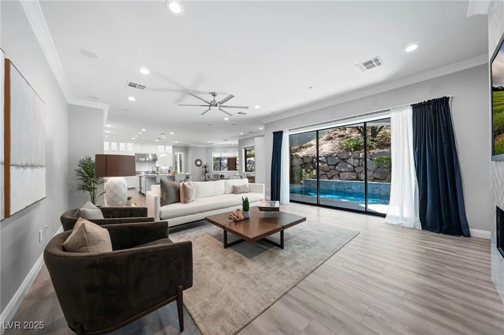 29 Soaring Bird, Las Vegas, NV 89135