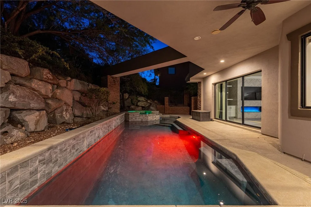 29 Soaring Bird, Las Vegas, NV 89135
