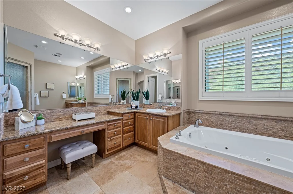 29 Soaring Bird, Las Vegas, NV 89135