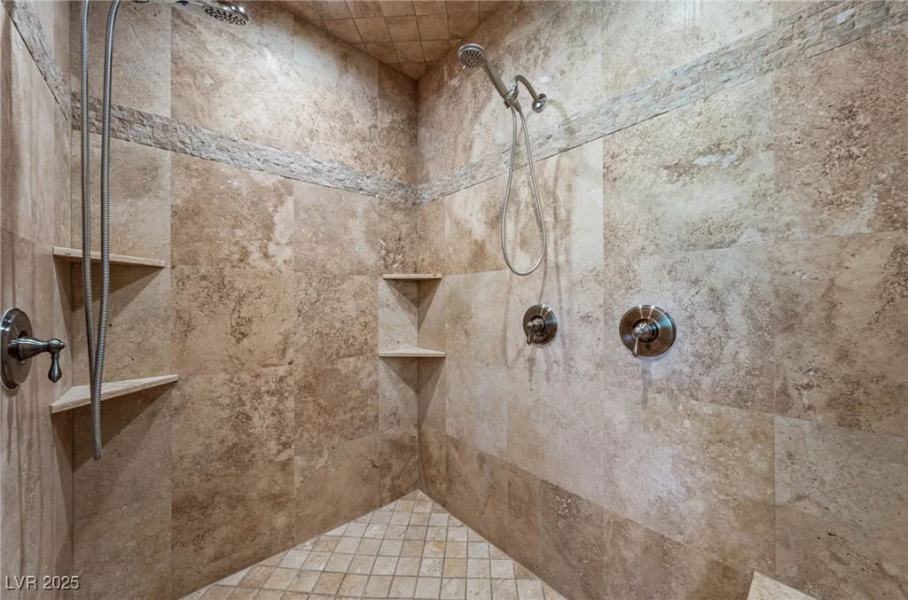 29 Soaring Bird, Las Vegas, NV 89135