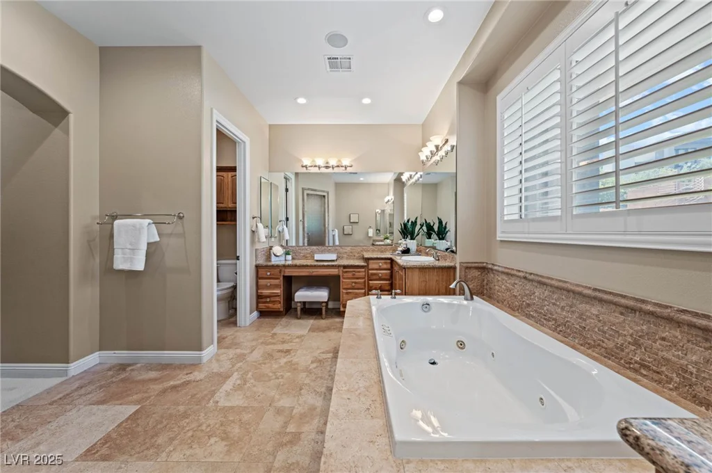 29 Soaring Bird, Las Vegas, NV 89135