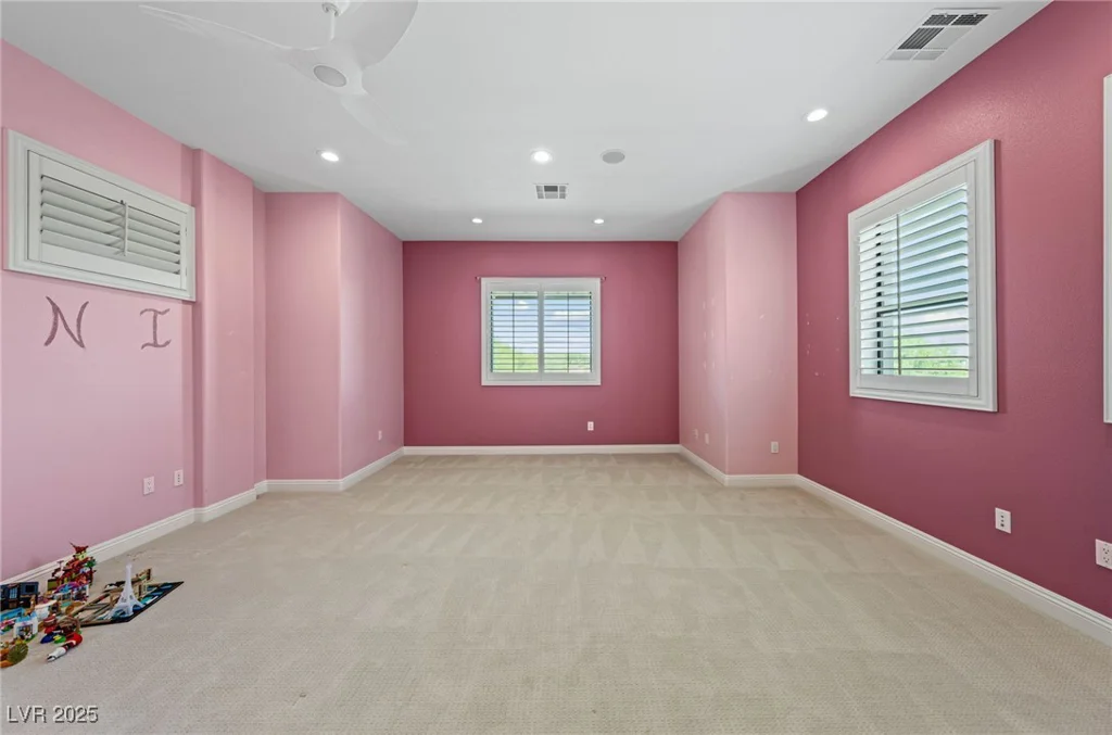 29 Soaring Bird, Las Vegas, NV 89135