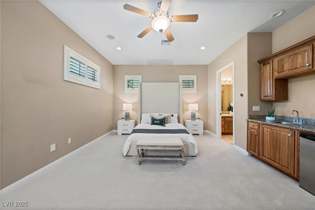 29 Soaring Bird, Las Vegas, NV 89135
