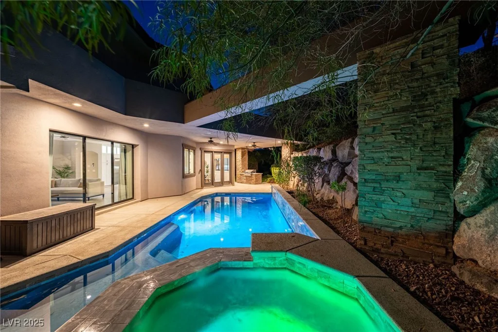 29 Soaring Bird, Las Vegas, NV 89135
