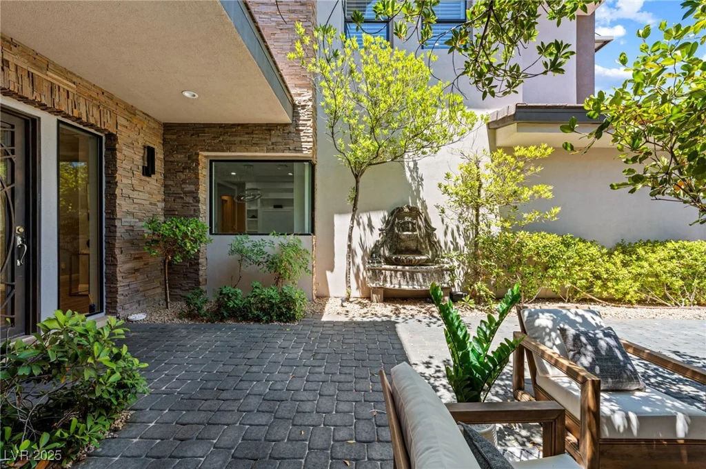 29 Soaring Bird, Las Vegas, NV 89135
