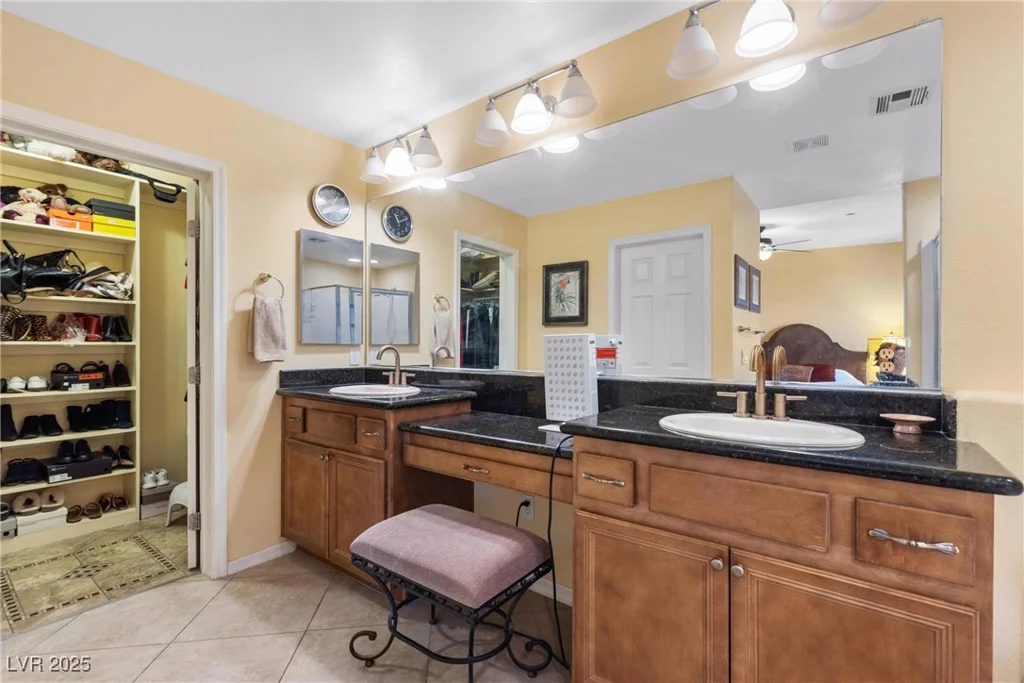 11410 Belmont Lake, Las Vegas, NV 89135
