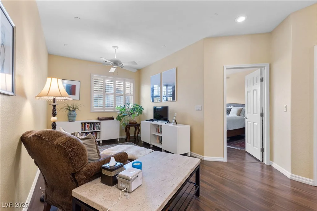 11410 Belmont Lake, Las Vegas, NV 89135