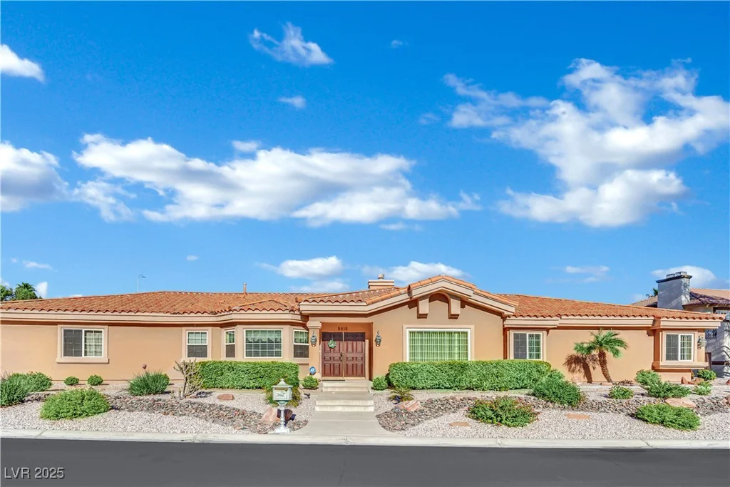 8016 Golfers Oasis, Las Vegas, NV 89149