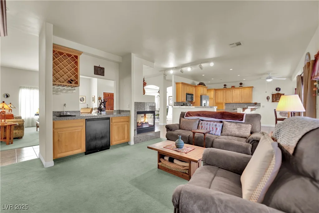 8016 Golfers Oasis, Las Vegas, NV 89149