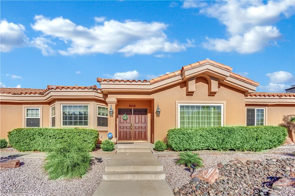 8016 Golfers Oasis, Las Vegas, NV 89149