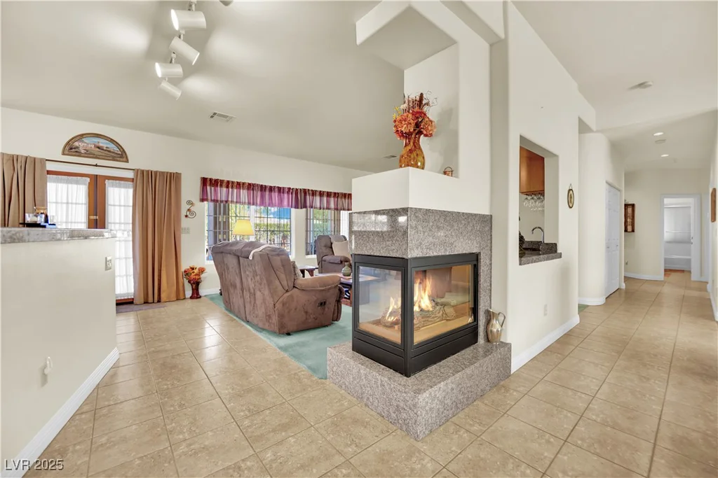 8016 Golfers Oasis, Las Vegas, NV 89149