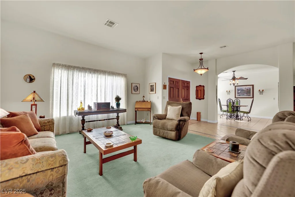 8016 Golfers Oasis, Las Vegas, NV 89149