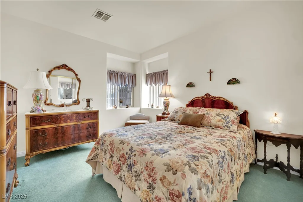 8016 Golfers Oasis, Las Vegas, NV 89149