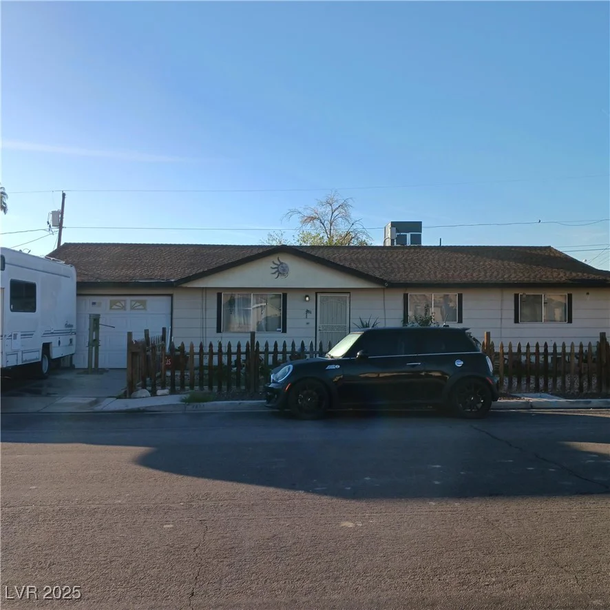 4825 Patterson, Las Vegas, NV 89104