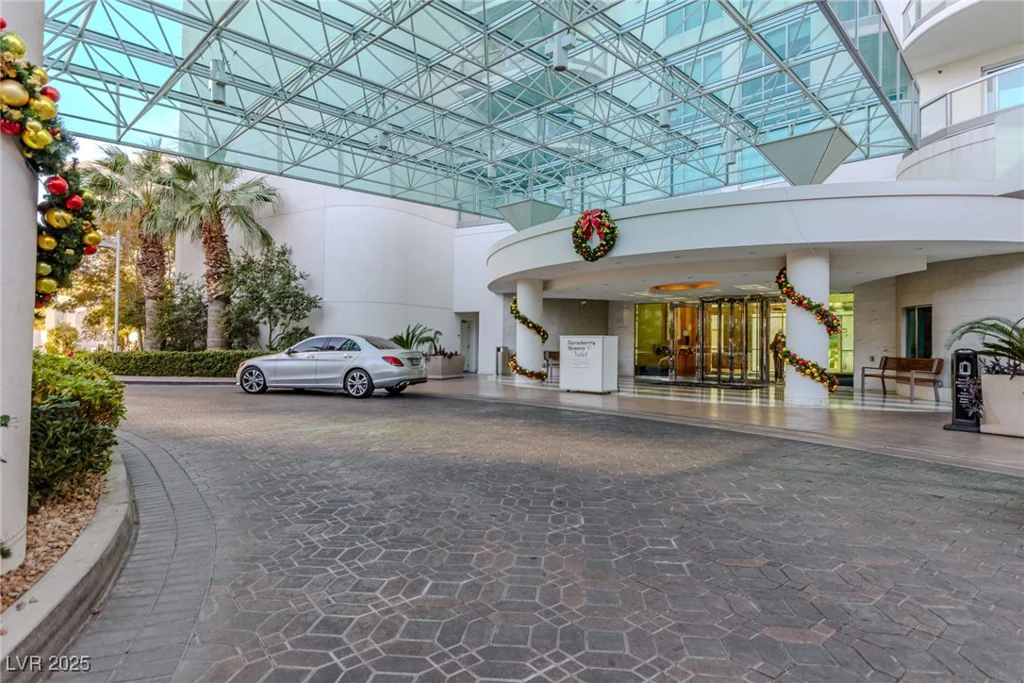 222 Karen, Las Vegas, NV 89109