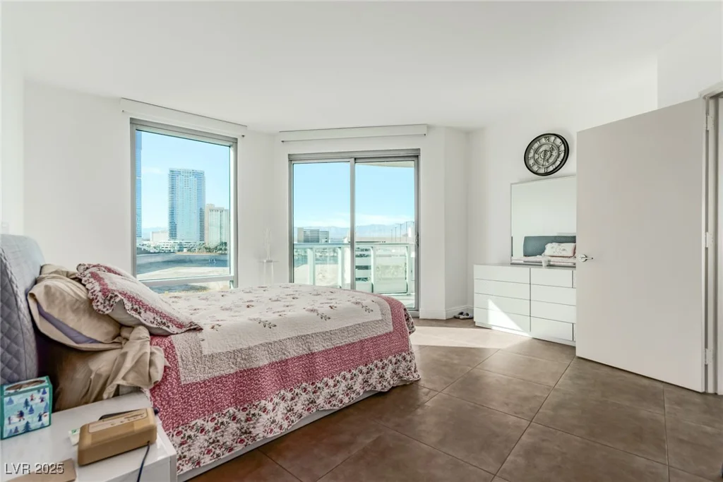 222 Karen, Las Vegas, NV 89109