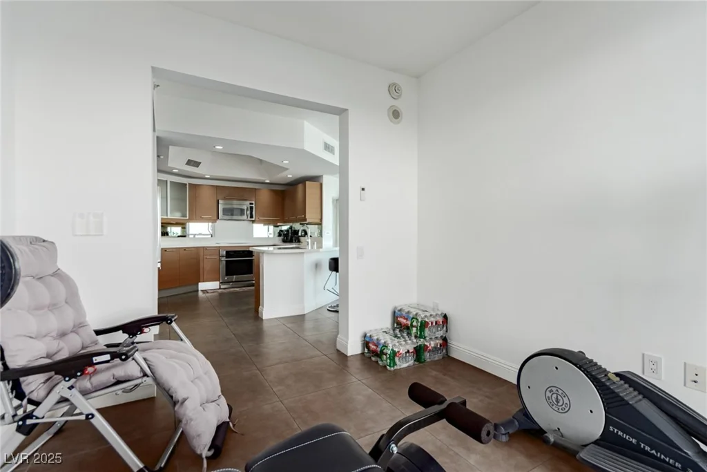 222 Karen, Las Vegas, NV 89109